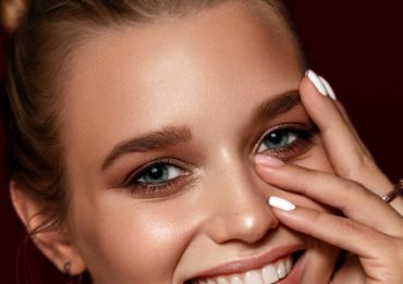 Bar à cils et a sourcils